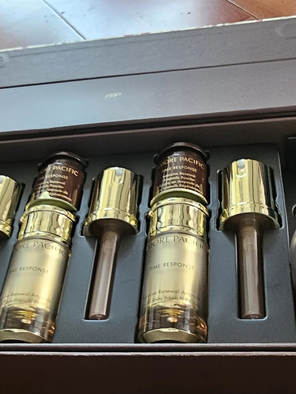 Amore Pacific Absolutea Collection Time Response Intensive Renewal Ampoule